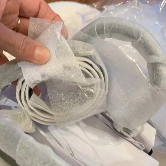 NWT. Coach Minicarryall - Picture 5 of 7